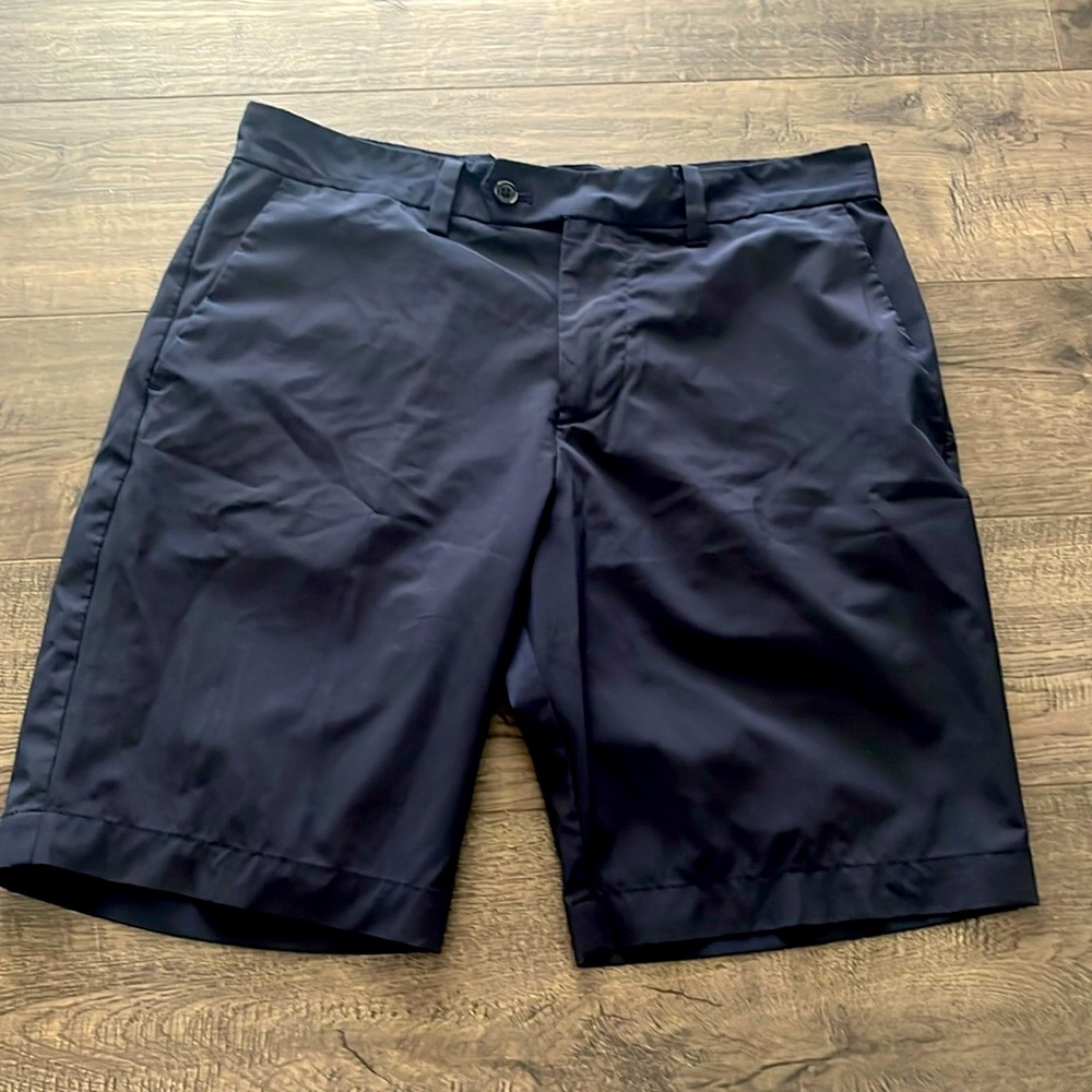 J.Lindeberg navy golf shorts 🏌🏻